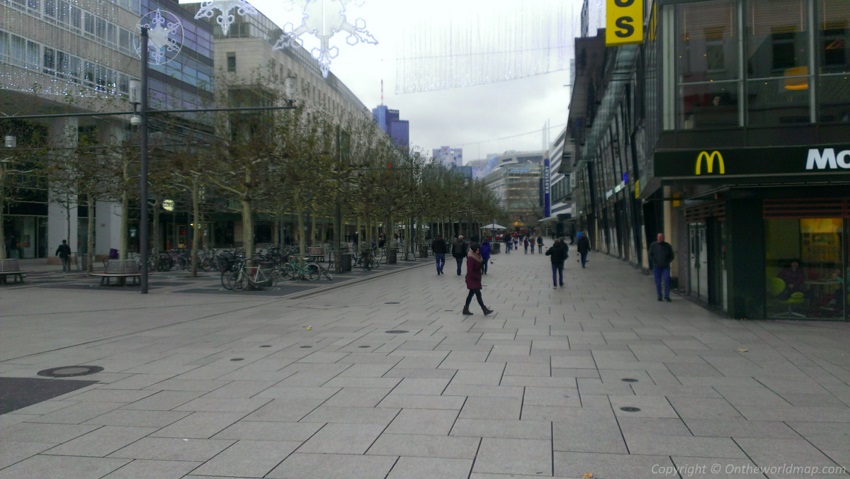 Zeil Street, Frankfurt, Germany Zeil Street, Frankfurt, Germany