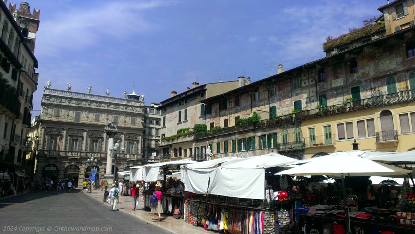 Piazza delle Erbe, Verona