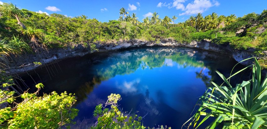 Hanawa Blue Hole, Ouvéa Island