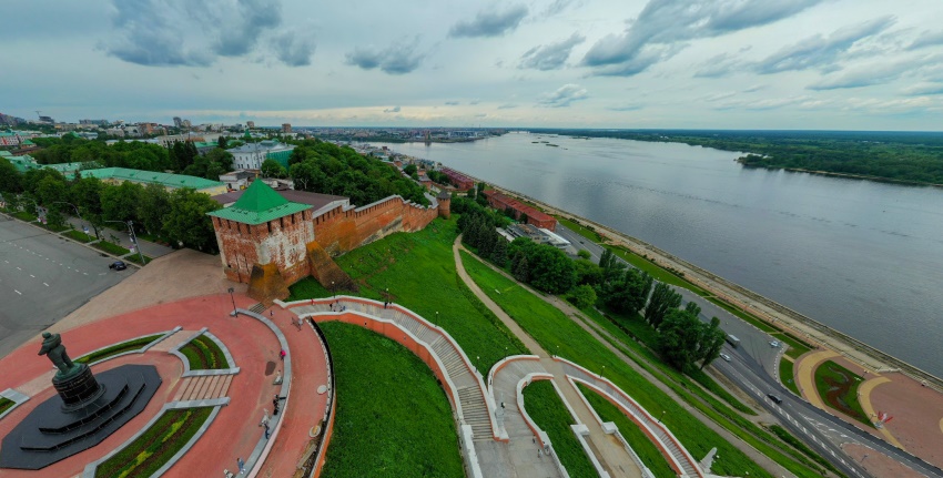 Chkalov Stairs and Nizhny Novgorod Kremlin