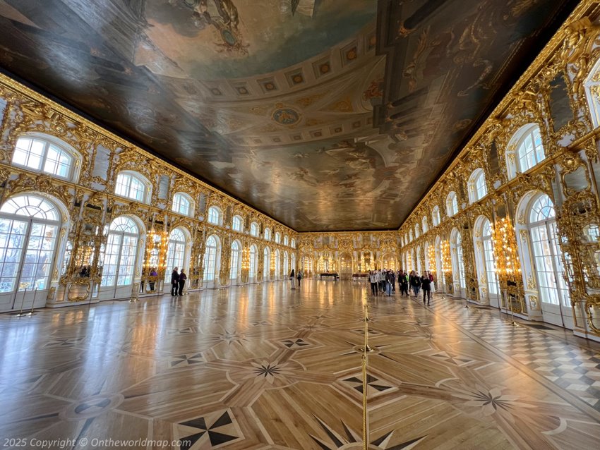 Ballroom in Catherine Palace