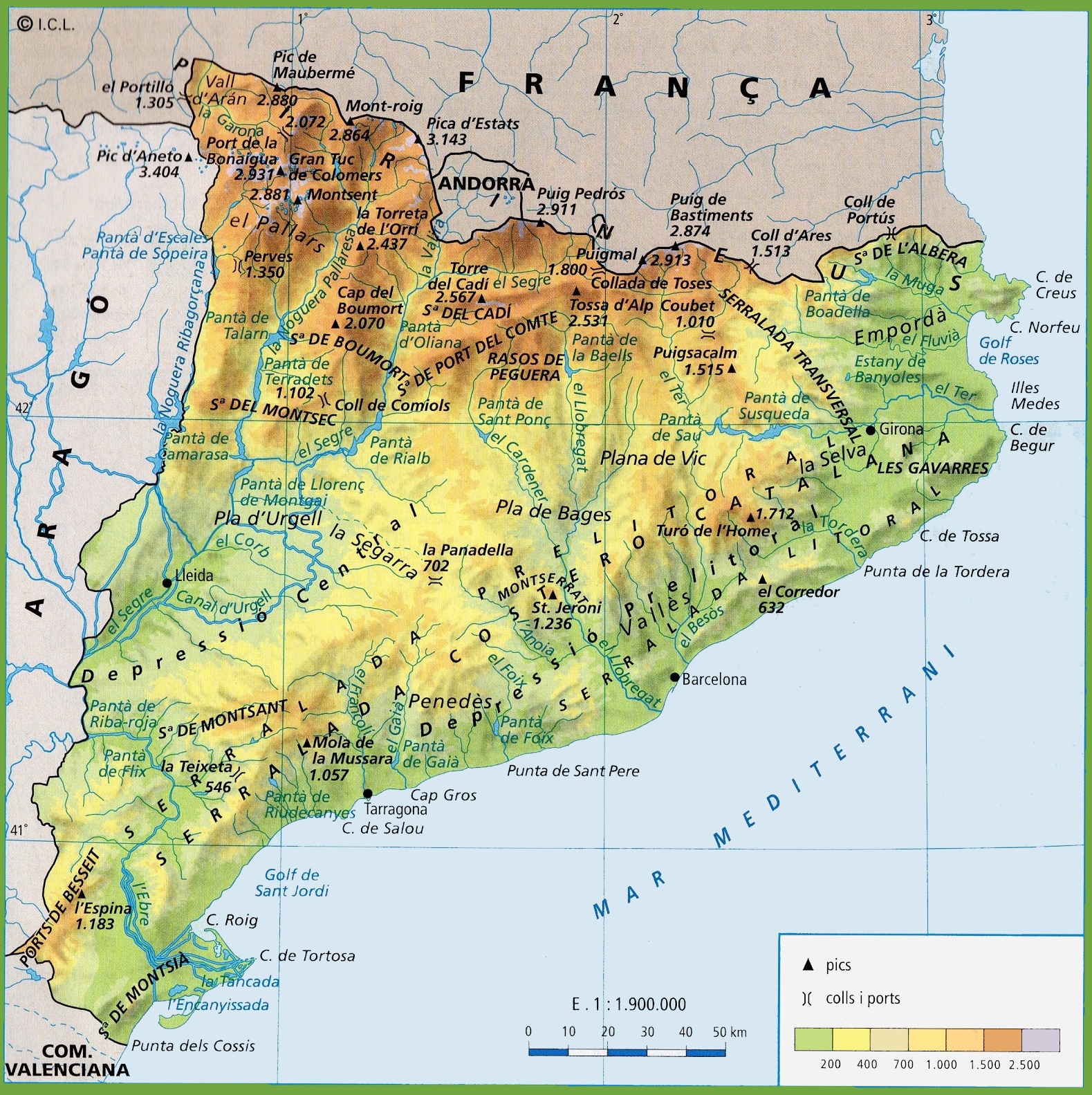 Catalonia physical map - Ontheworldmap.com